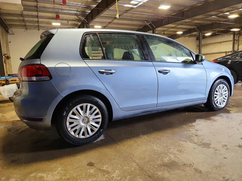 2011 VOLKSWAGEN GOLF   