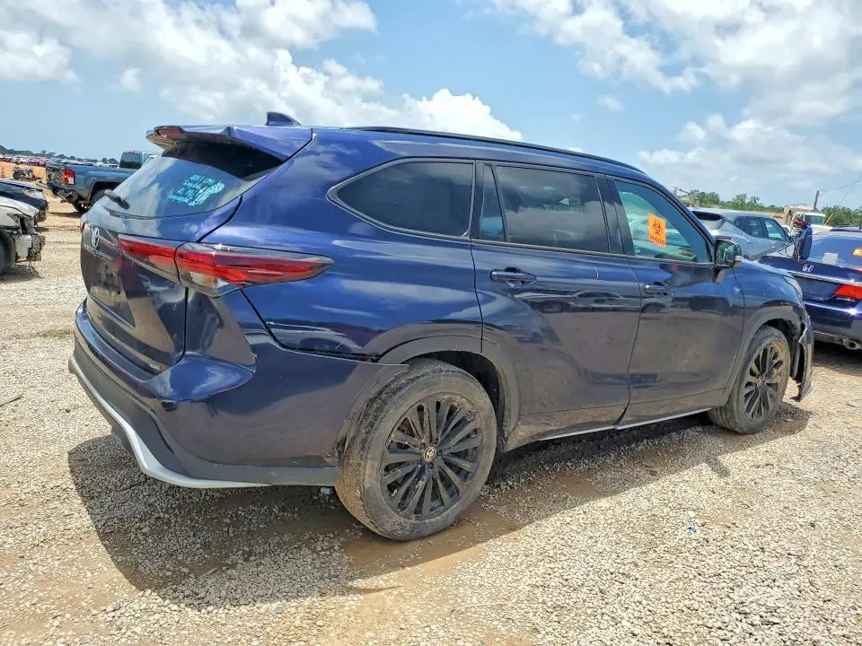2024 TOYOTA HIGHLANDER XSE  