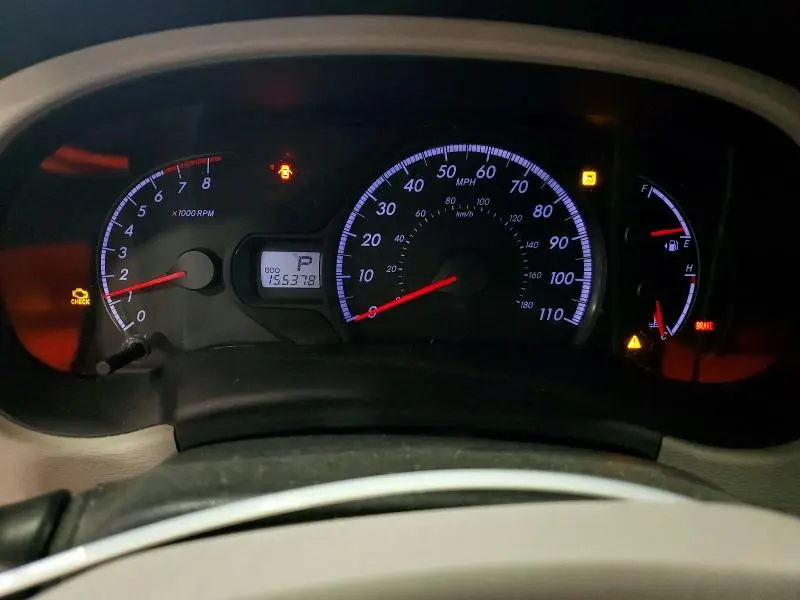 2011 TOYOTA SIENNA LE  