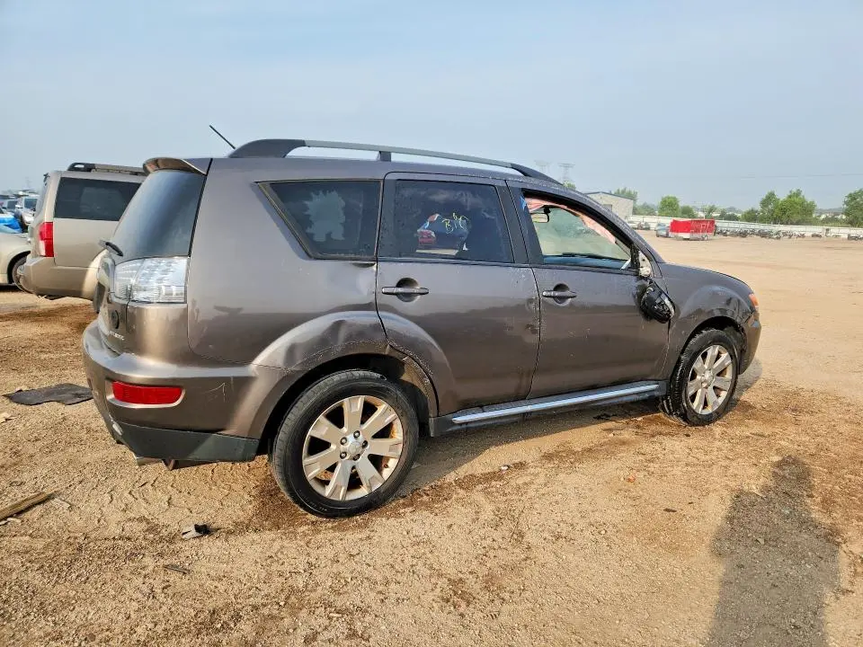 2012 MITSUBISHI OUTLANDER SE  