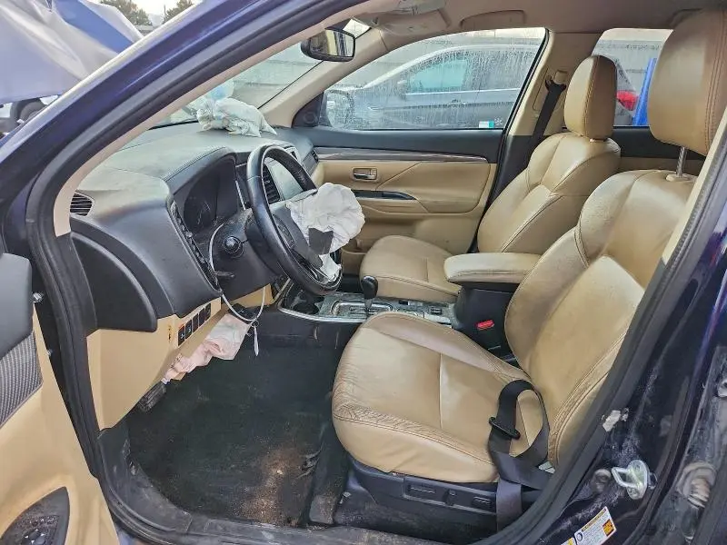 2020 MITSUBISHI OUTLANDER SE  