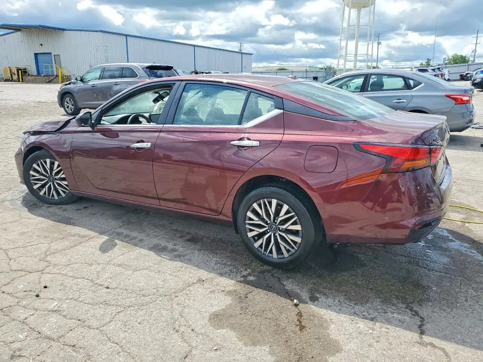 2025 NISSAN ALTIMA SV  