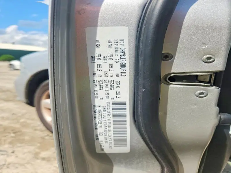 2014 RAM 1500 ST  