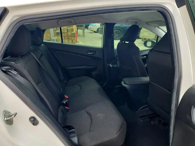 2020 TOYOTA PRIUS LE  