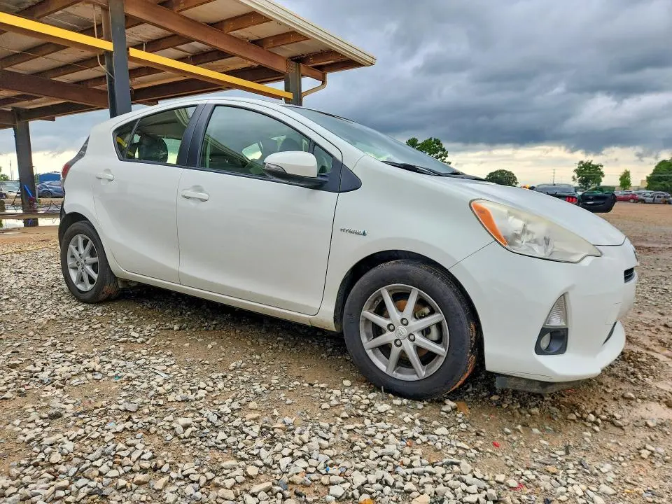 2013 TOYOTA PRIUS C FOUR  