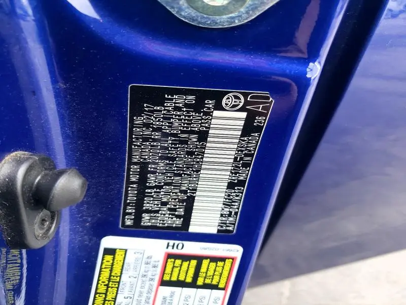 2017 TOYOTA COROLLA SE  