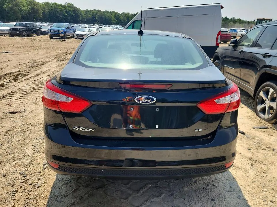 2014 FORD FOCUS SE  