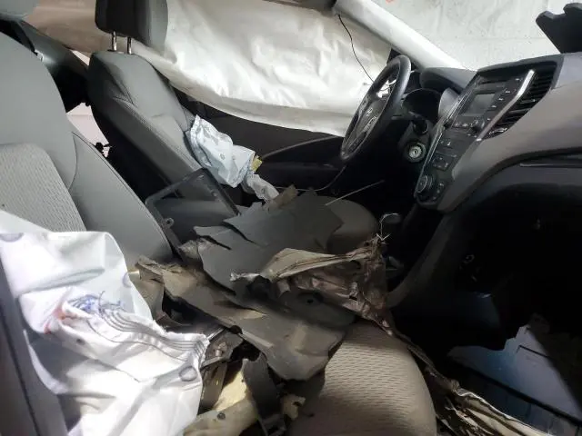 2016 HYUNDAI SANTA FE SE  