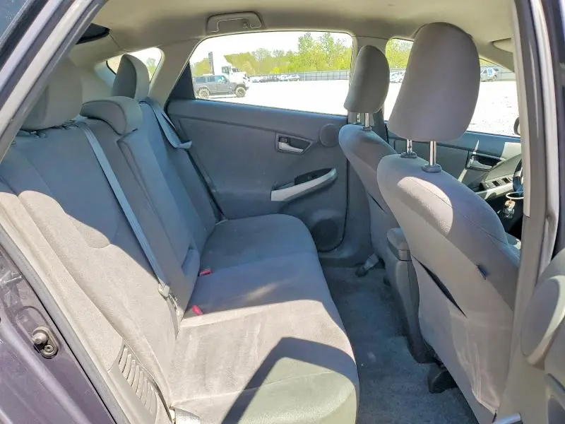 2010 TOYOTA PRIUS III  