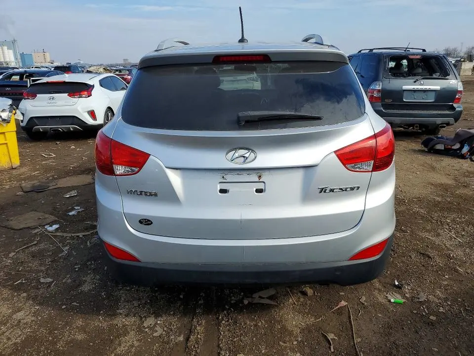 2011 HYUNDAI TUCSON GLS  