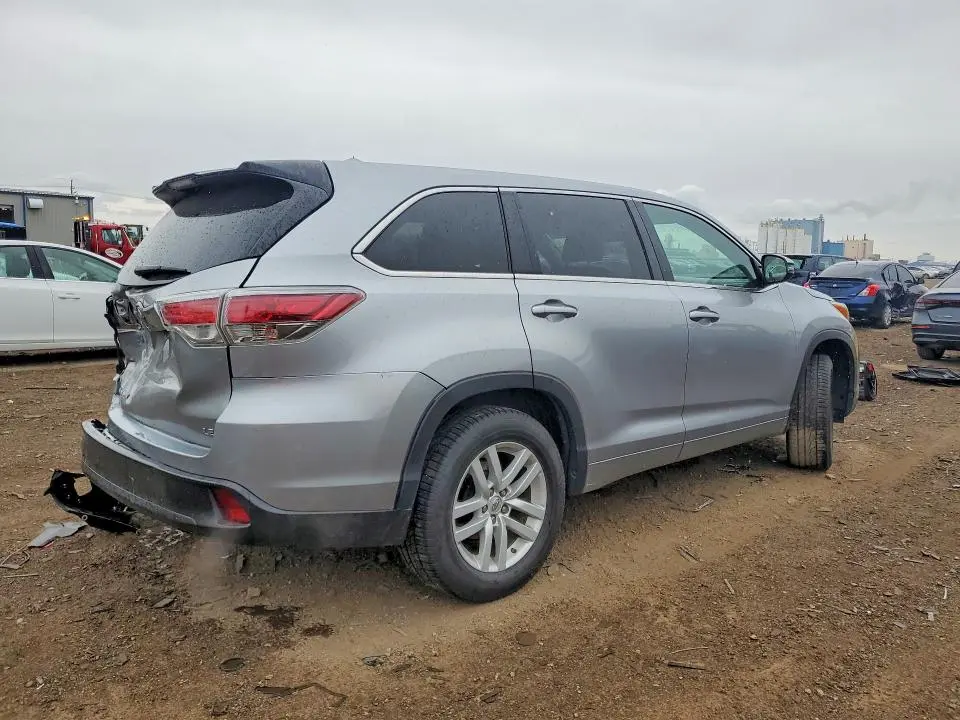 2015 TOYOTA HIGHLANDER LE  