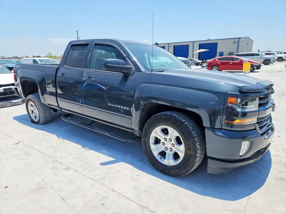 2017 CHEVROLET SILVERADO K1500 LT  