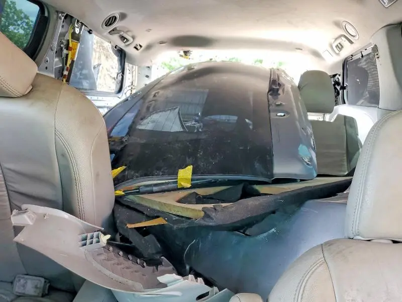2011 TOYOTA SIENNA XLE 7-PASSENGER  