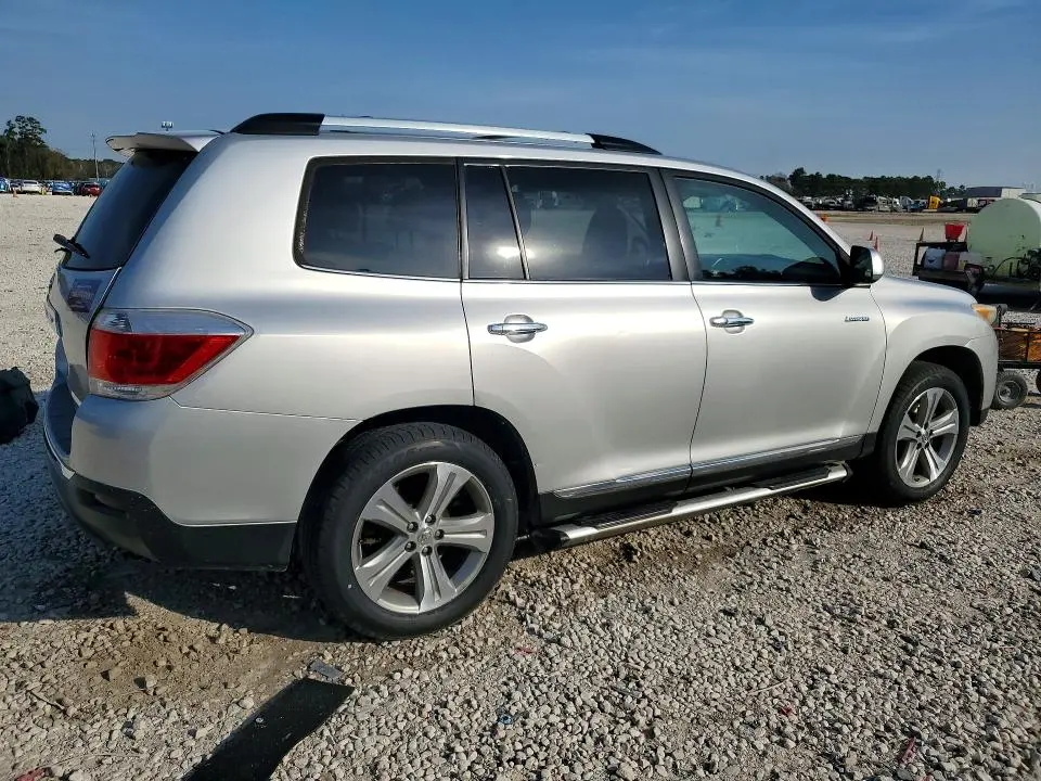 2013 TOYOTA HIGHLANDER LIMITED  
