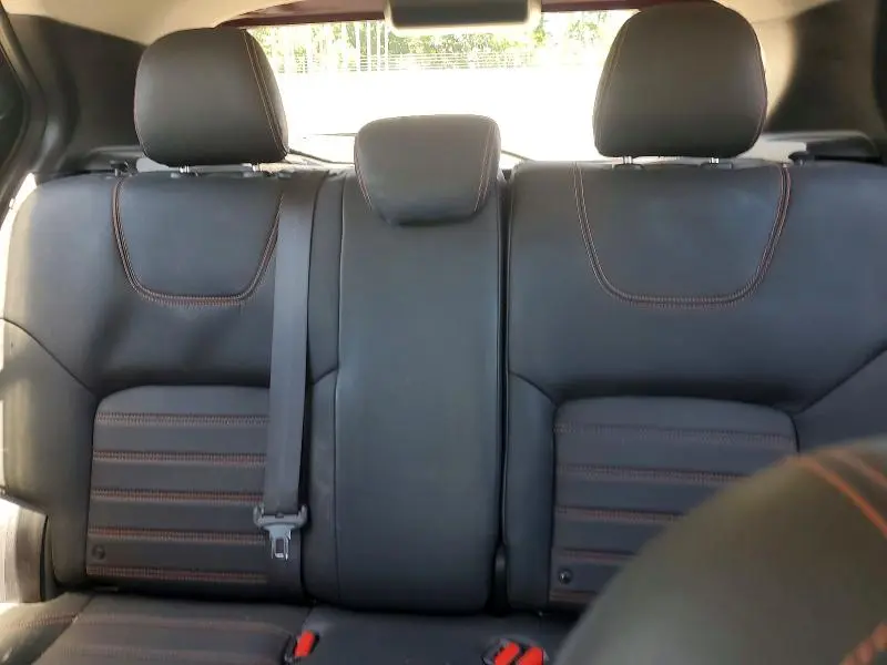 2019 NISSAN KICKS SR  