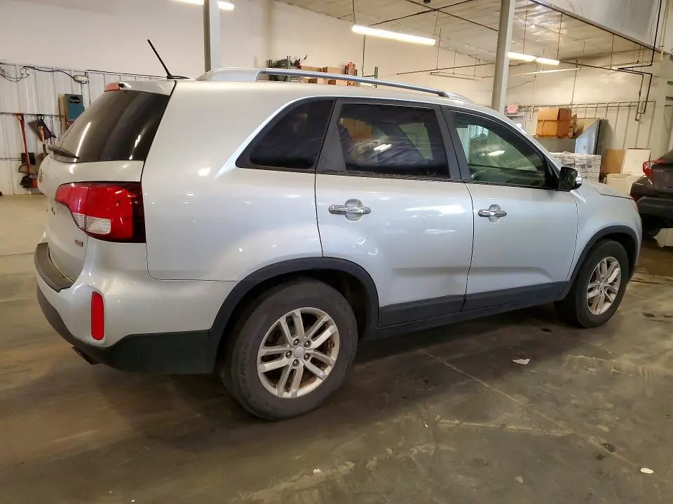 2014 KIA SORENTO LX  