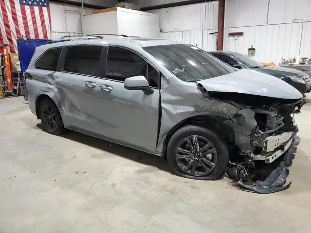 2024 TOYOTA SIENNA XSE  