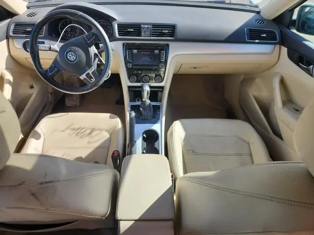 2013 VOLKSWAGEN PASSAT SE