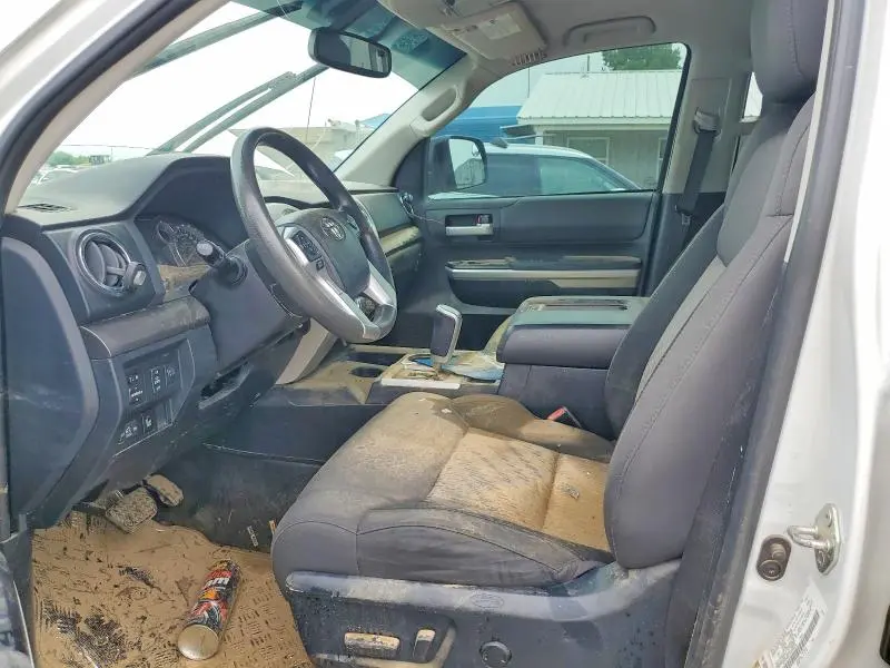 2017 TOYOTA TUNDRA SR5  
