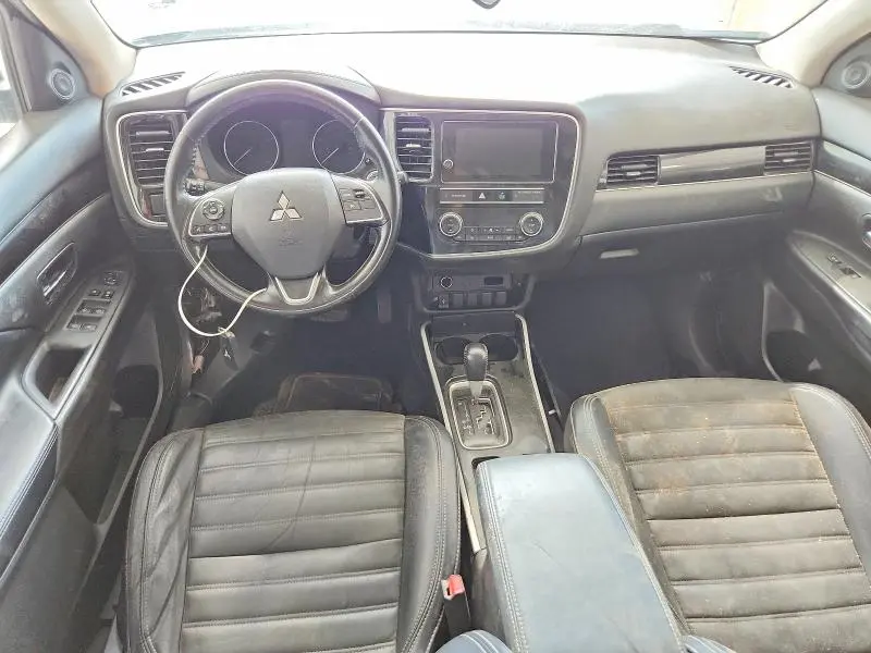 2019 MITSUBISHI OUTLANDER SE  