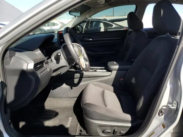 2024 NISSAN ALTIMA SV  