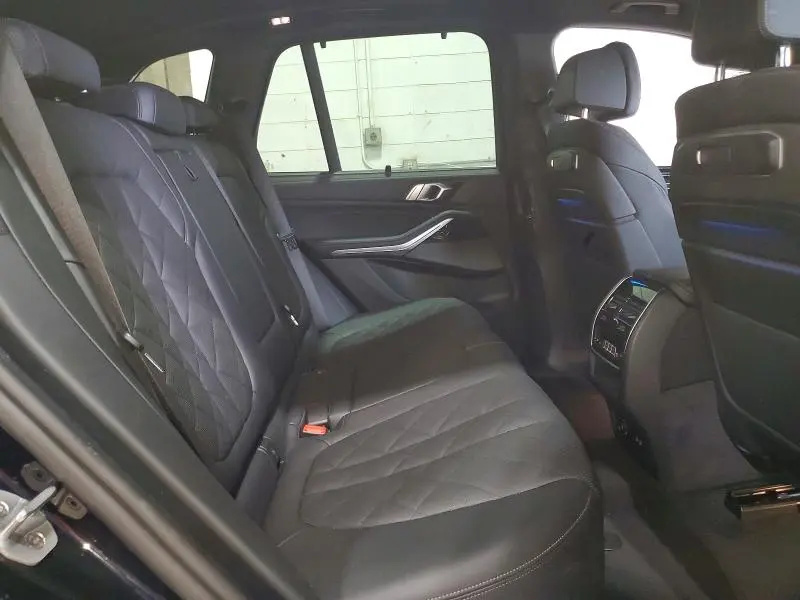 2025 BMW X5 XDRIVE50E  