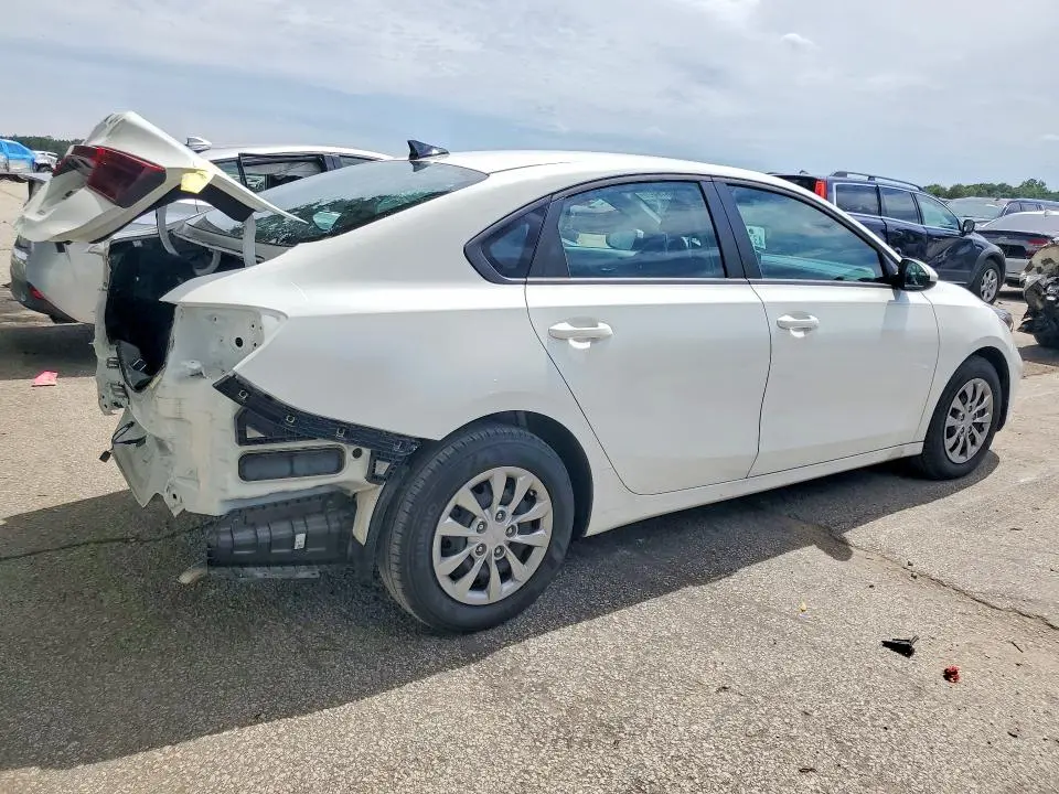 2024 KIA FORTE LX  