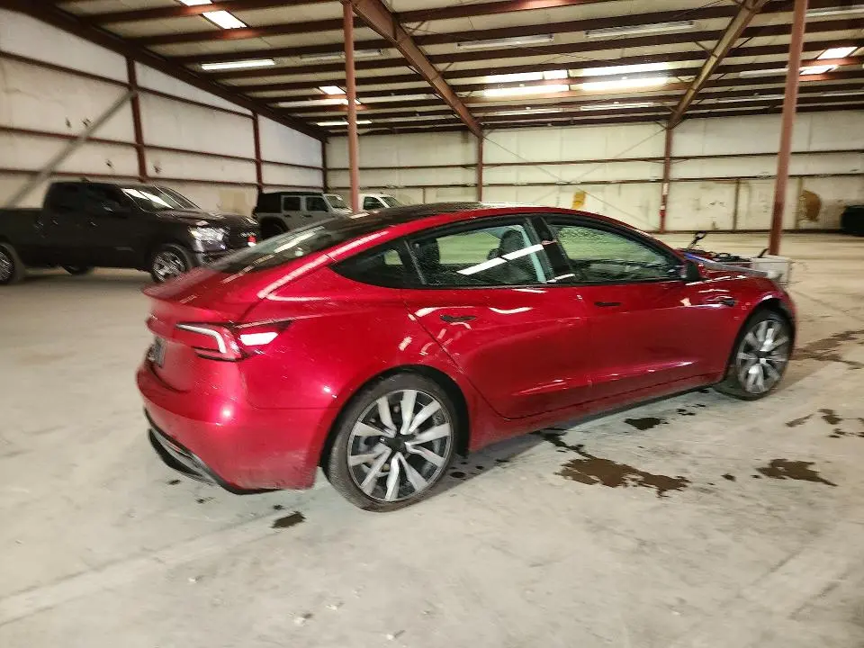 2025 TESLA MODEL 3   