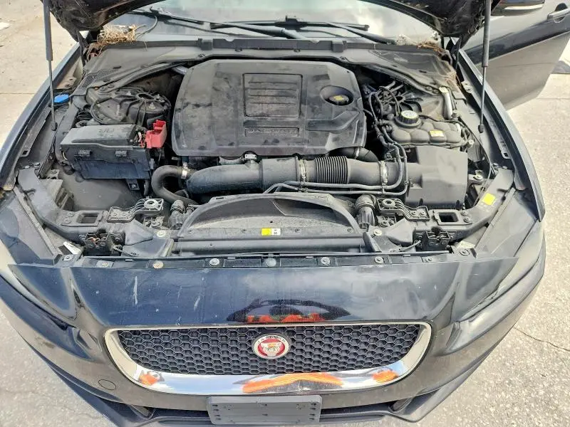 2018 JAGUAR XE   