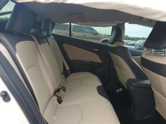 2018 TOYOTA PRIUS FOUR  
