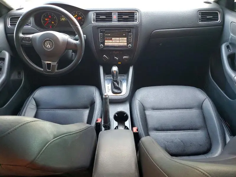 2012 VOLKSWAGEN JETTA SE  