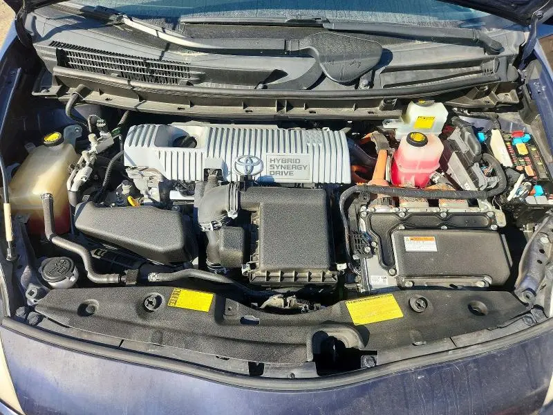 2013 TOYOTA PRIUS THREE  