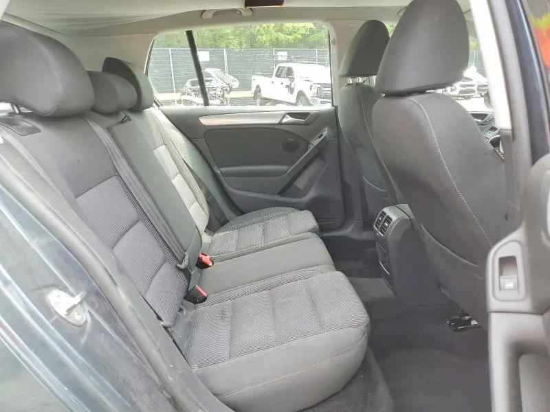 2013 VOLKSWAGEN GOLF   