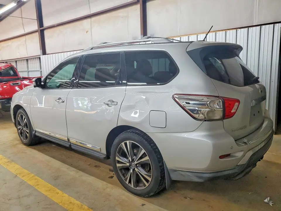 2017 NISSAN PATHFINDER PLATINUM  