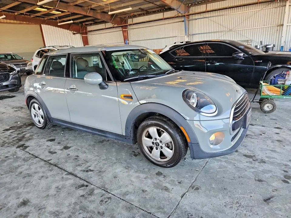 2019 MINI COOPER   