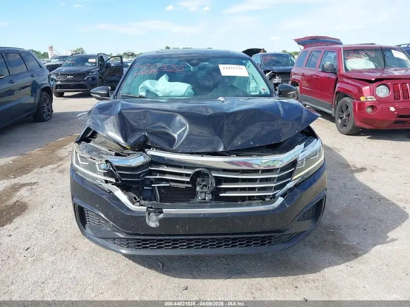 2020 VOLKSWAGEN PASSAT 2.0T R-LINE