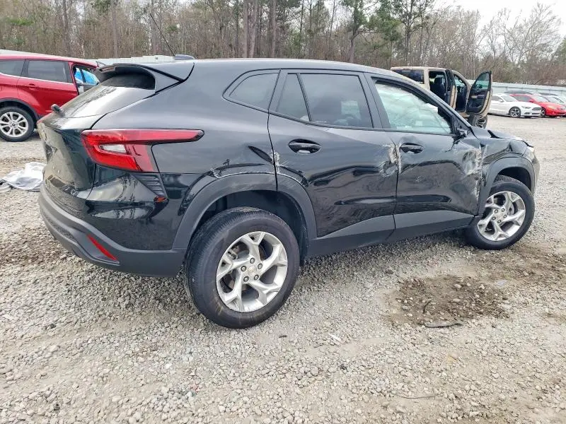 2025 CHEVROLET TRAX LS  