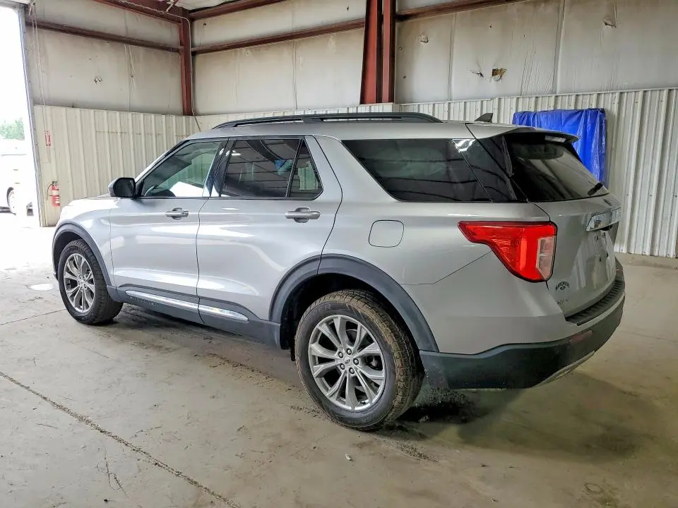 2021 FORD EXPLORER XLT  