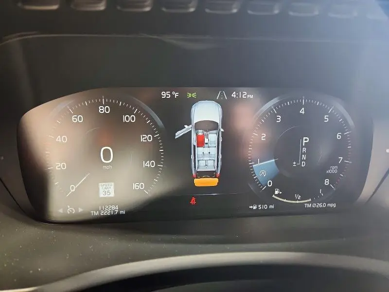 2016 VOLVO XC90 T6  