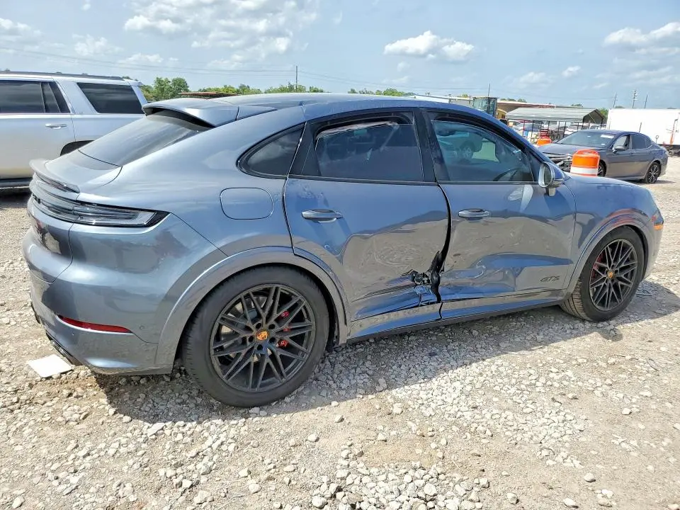 2026 PORSCHE CAYENNE GTS COUPE  