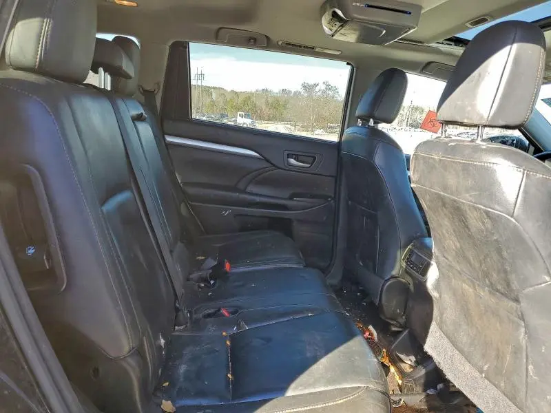 2016 TOYOTA HIGHLANDER XLE  