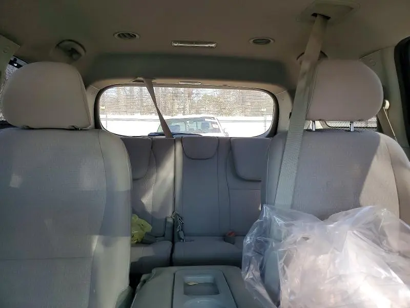 2016 KIA SEDONA LX  