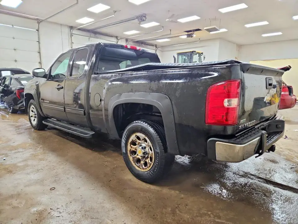 2010 CHEVROLET SILVERADO C1500 LS  