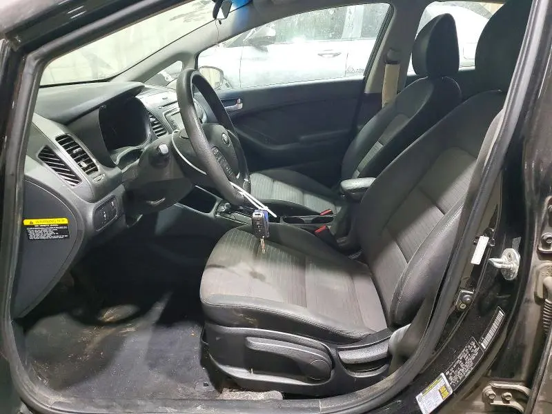 2017 KIA FORTE LX  