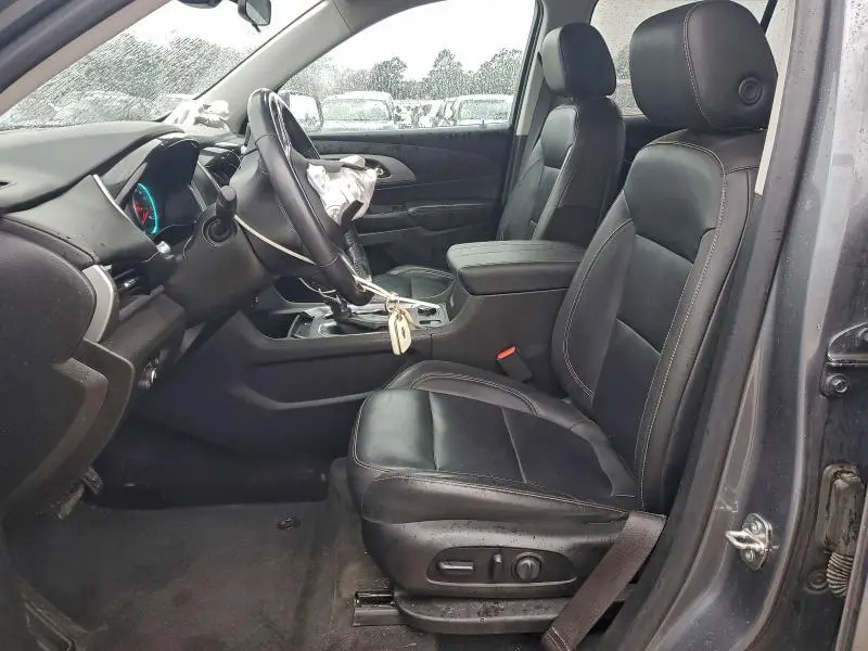 2021 CHEVROLET TRAVERSE LT  