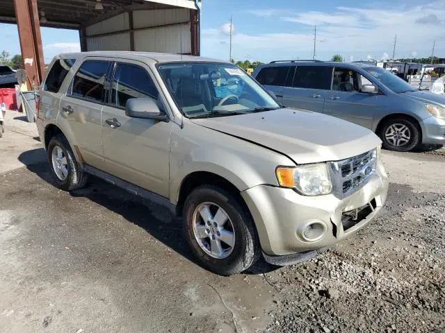 2010 FORD ESCAPE XLS  