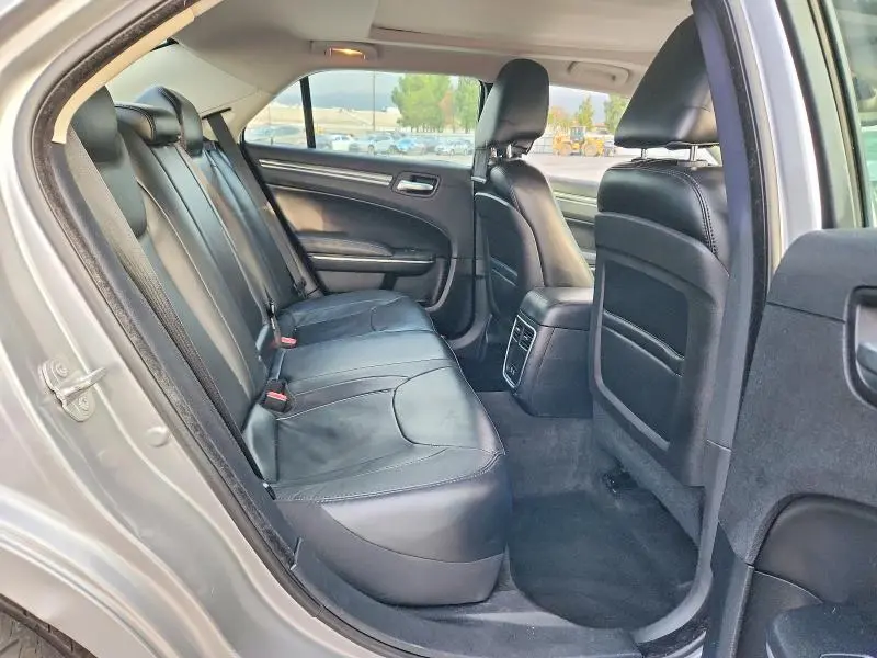2015 CHRYSLER 300 LIMITED  