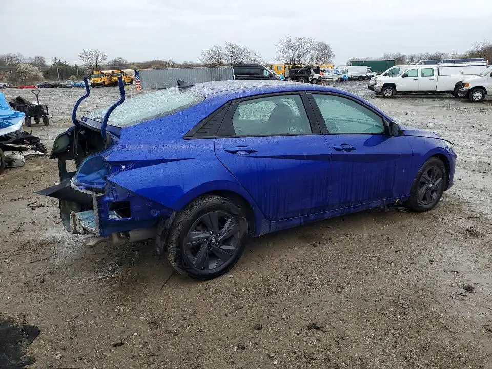 2023 HYUNDAI ELANTRA SEL  