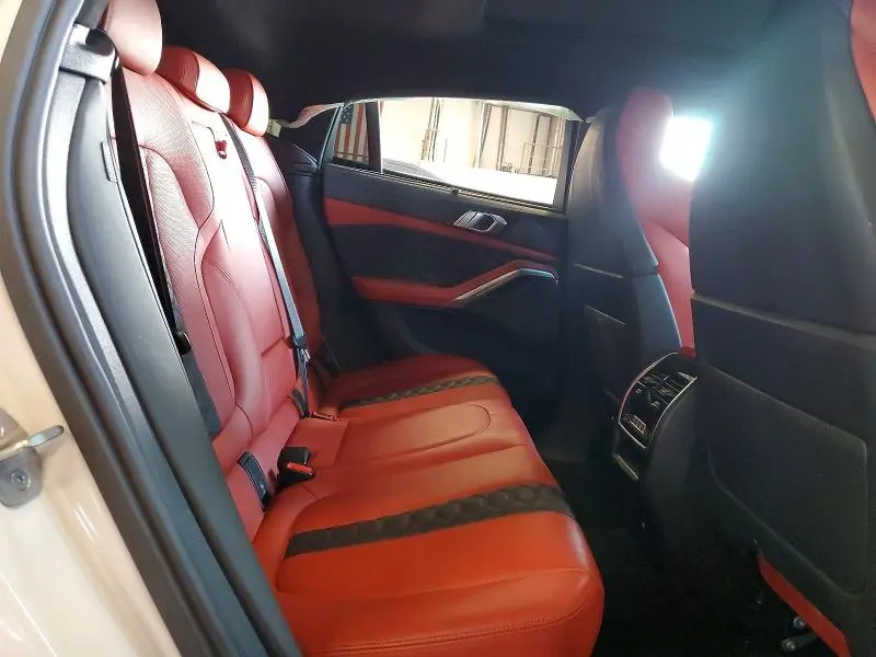 2022 BMW X6 M  