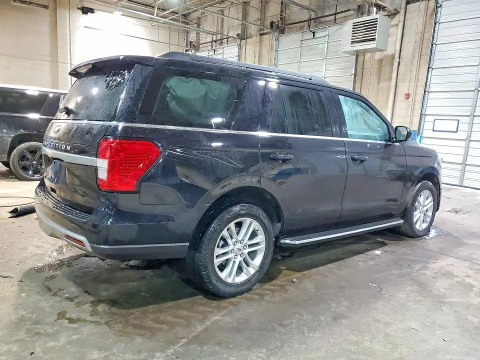 2023 FORD EXPEDITION XLT  